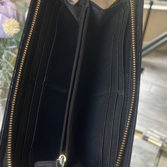 Michael Kors Black Wallet - Picture 6 of 7